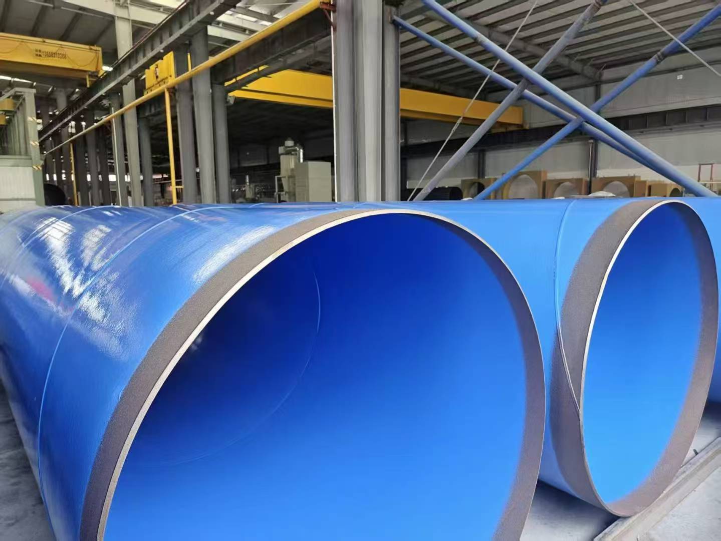 Kako jeklene cevi s plastično prevleko prenesejo ekstremno podnebje Bližnjega vzhoda?